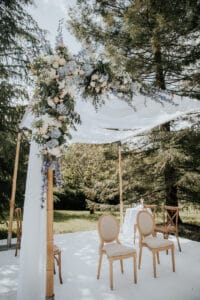 Wedding bordeaux décor mariage juif houppa-arche florale planner israel mcreationevents