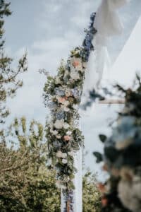 Wedding bordeaux décor mariage juif houppa arche florale planner israel mcreationevents