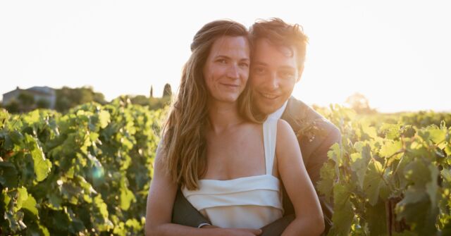 Mariage de T&U au Château Soutard à Saint-Emilion 
Cocktail sous les arbres du parc offrant une vue sur les vignobles de Saint-Émilion
Piste de danse à la belle étoile, éclairée par des guirlandes guinguettes

Retrouvez leur mariage sur notre site internet dans la rubrique Wedding Book

Wedding's T&U at Château Soutard in Saint-Émilion
Cocktail under trees of the park offering a view on the vineyards of Saint-Émilion
A dance floor under the stars, illuminated by fairy lights

See their wedding on our website in the Wedding Book section 

Photographe : Sandra Hygonnenc @sandrahygonnencphotographie 
Lieu : Château Soutard @chateausoutard 
Organisation et scénographie : M Creation Events 
Tente, mobilier et mise en lumière : Be Lounge @be_lounge_officiel 
Traiteur : Lacoste @lacostetraiteur 
Fleuriste : Herbes Fauves @herbesfauves 
Cocktail : Over The Rainbow @otr.barman 
Dj : Muchas Matthias @muchasmatthias 
Maquillage & Coiffure : Aleth de Rainvillers  @alethderainvillers 

#weddingplanner #mariage #wedding #weddingplannerbordeaux #luxurywedding #weddingday #mariee #ceremoniedemariage #bride #bordeaux #saintemilion